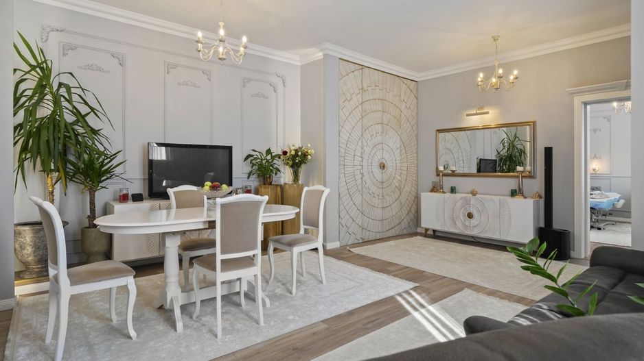 CASA COMPLET RENOVATA || 2 CAMERE|| 2 BAI || CENTRALA PROPRIE - Poză 2