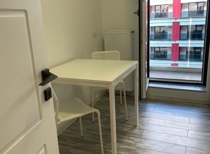 1 camera - Plaza - Poză 3