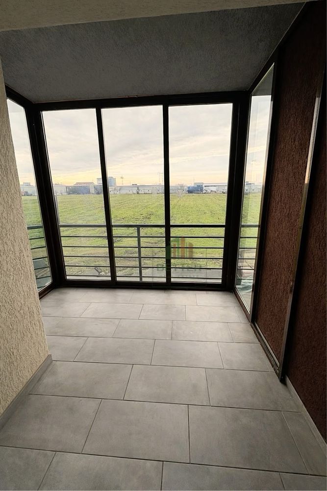 Vanzare apartament 2 camere terasa si balcon plus loc parcare - Poză 7