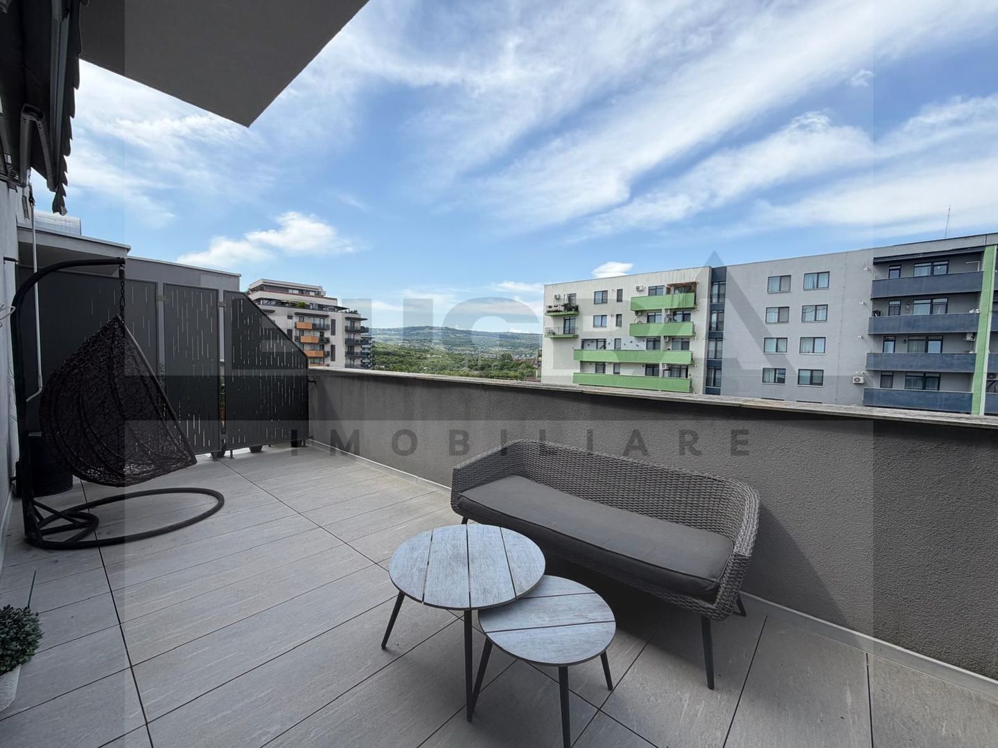 Penthouse 2 niveluri de 120mp, terase 60mp, parcare, zona Iulius Mall - Poză 24