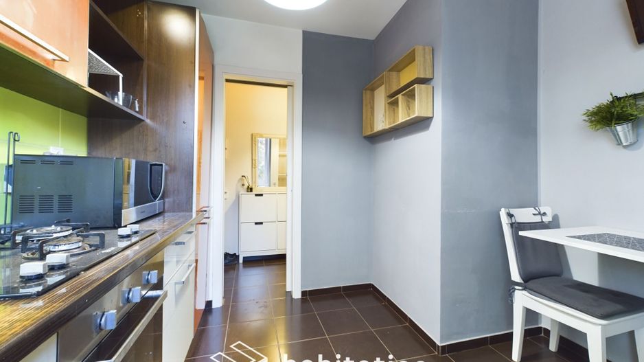 Tur virtual- 2 camere, primitor si luminos, cu garaj, in zona Centrala - Poză 20