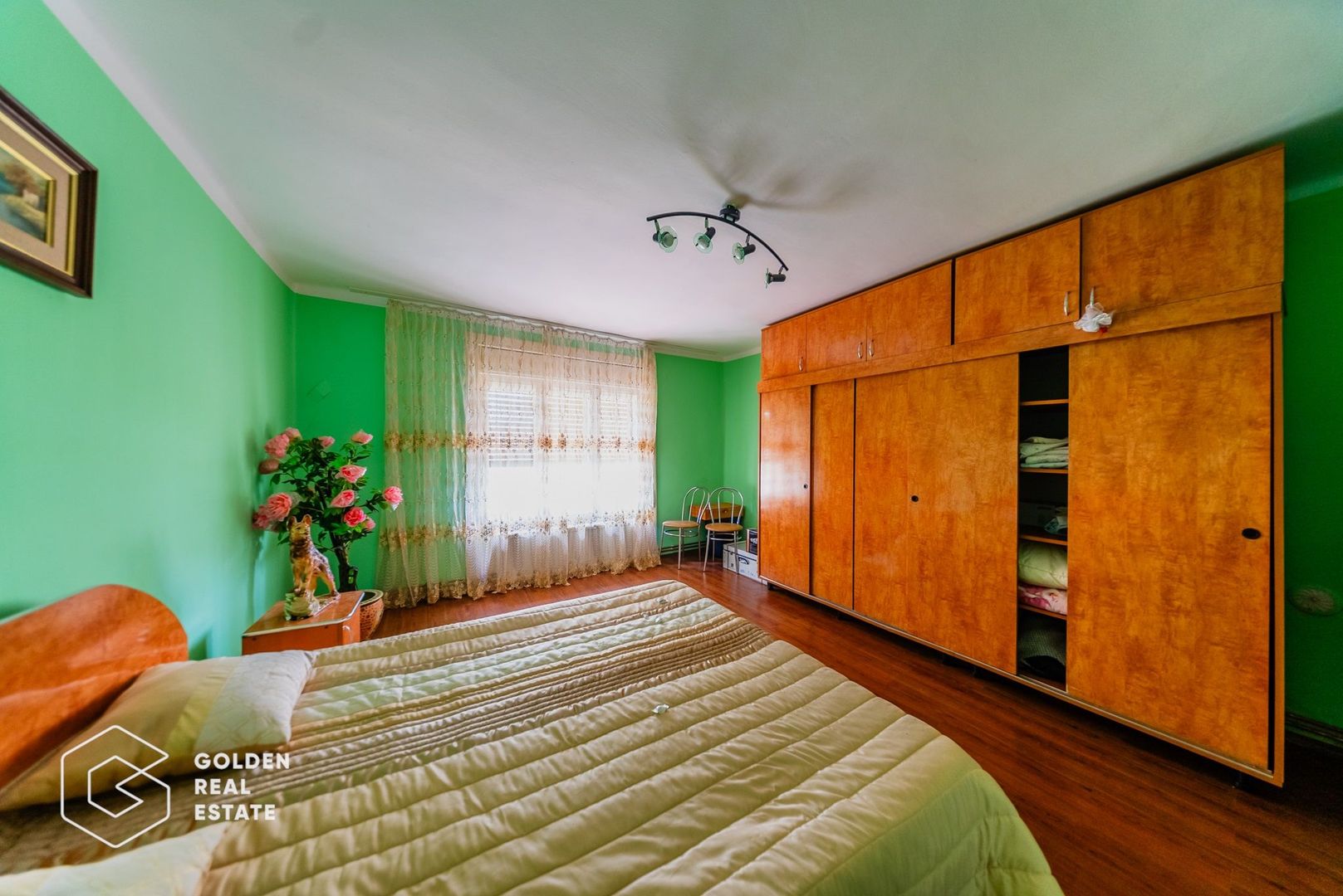 Casa situata in comuna Seitin, la cheie - Poză 12