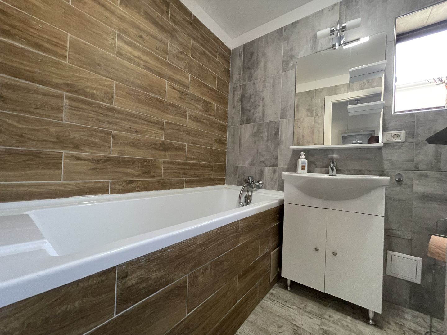 Duplex de inchiriat in Mosnita Noua. - Poză 9