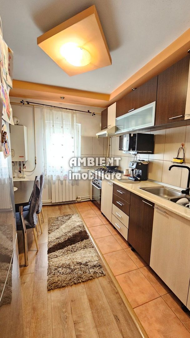 Apartament cu 2 camere, etaj 3, mobilat parțial, zona GARA; - Poză 3