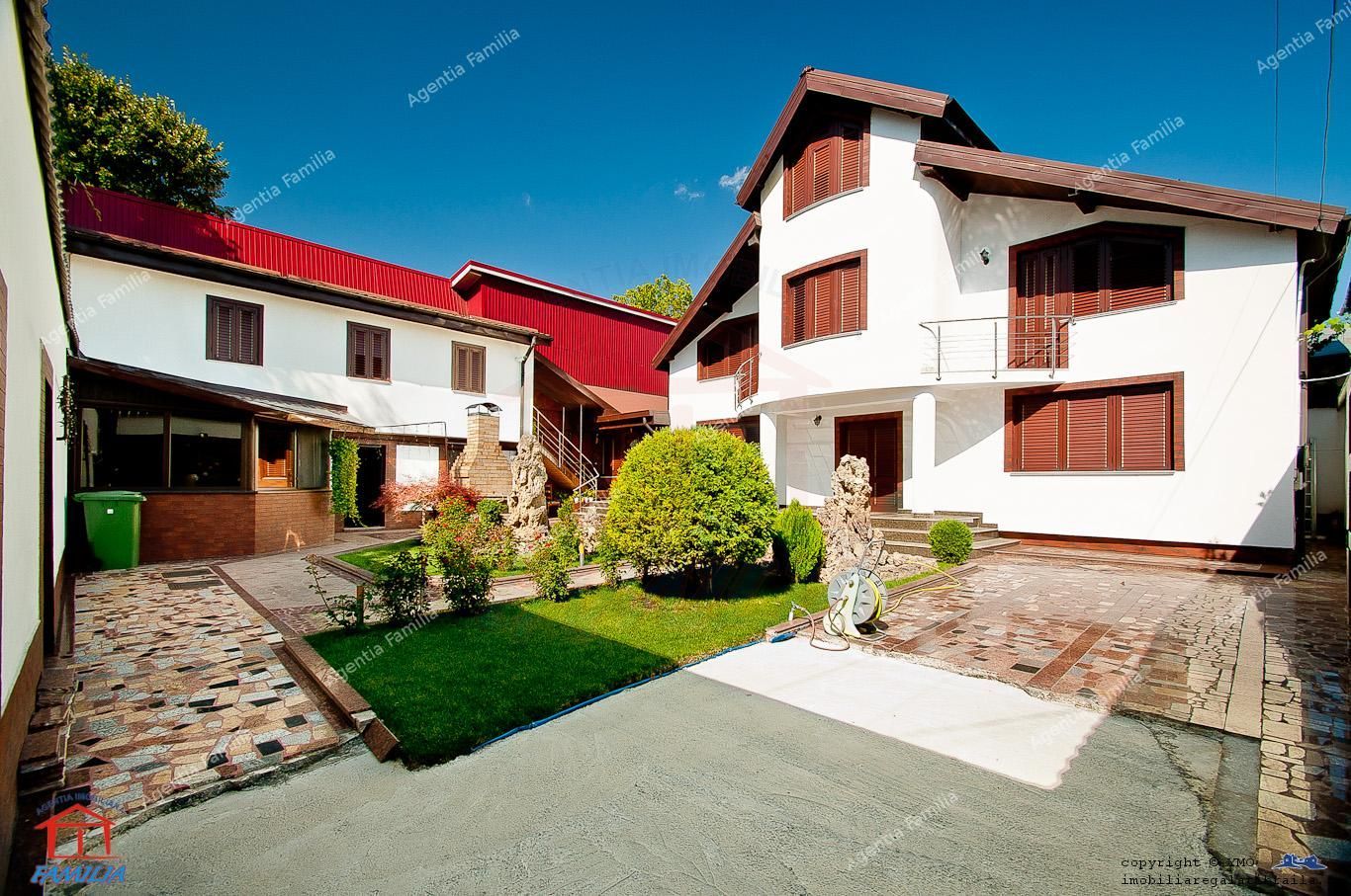 Vanzare vila clasica amenajata in stil Baroc situata in Galati - Poză 1