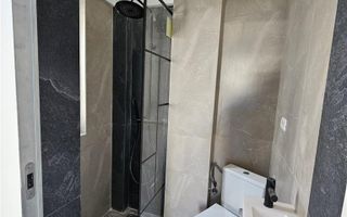 Apartament exclusivist dispus P+1E + curte 70mp - Poză 4