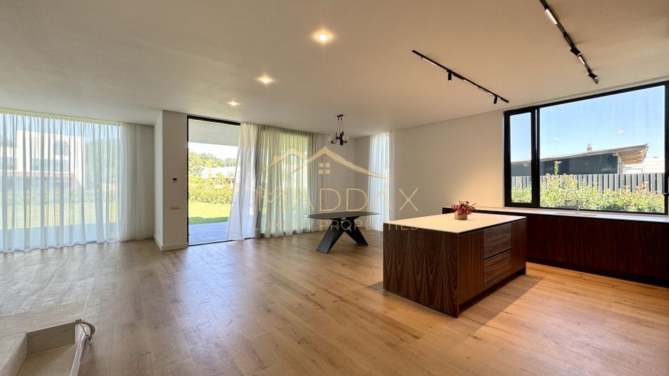 Vila Exclusivista in Mijlocul Naturii *959mp teren*/ 420mpc / Balotesti - Poză 1