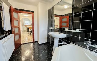 Apartament 2 camere Centrul Vechi Brasov - Poză 9