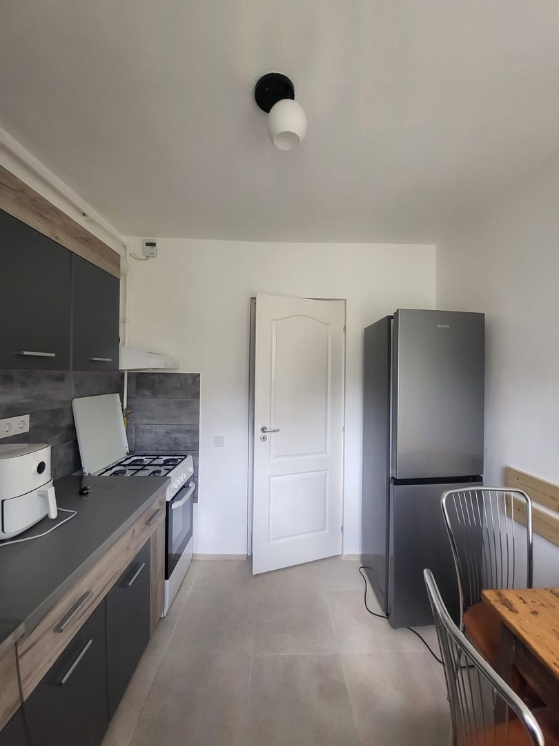 APARTAMENT CU 2 CAMERE DE INCHIRIAT IN ZONA ARNSBERG LA 310EURO - Poză 5