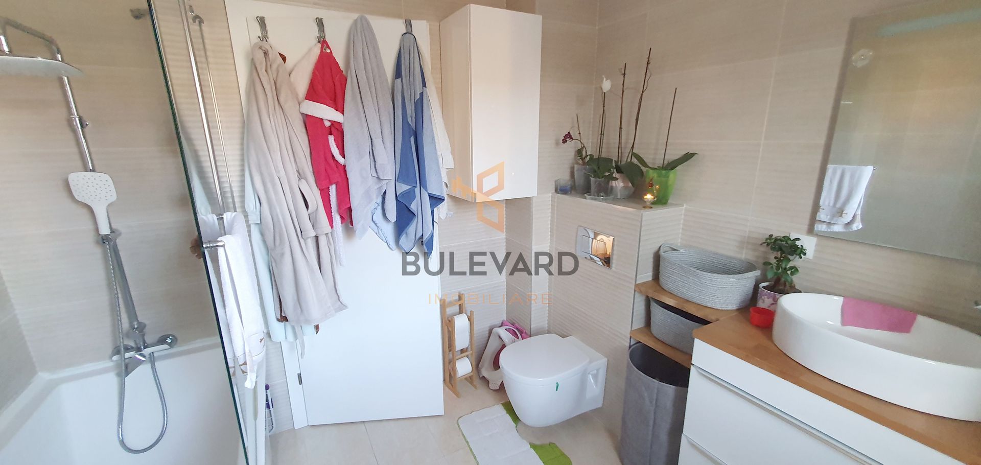 Apartament cu 3 camere, zona strazii Eroilor! - Poză 9