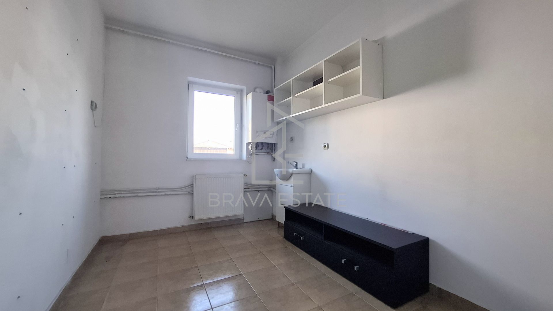 Spațiu comercial, 40mp, parcare, baie, balcon, strada Eroilor - Poză 4