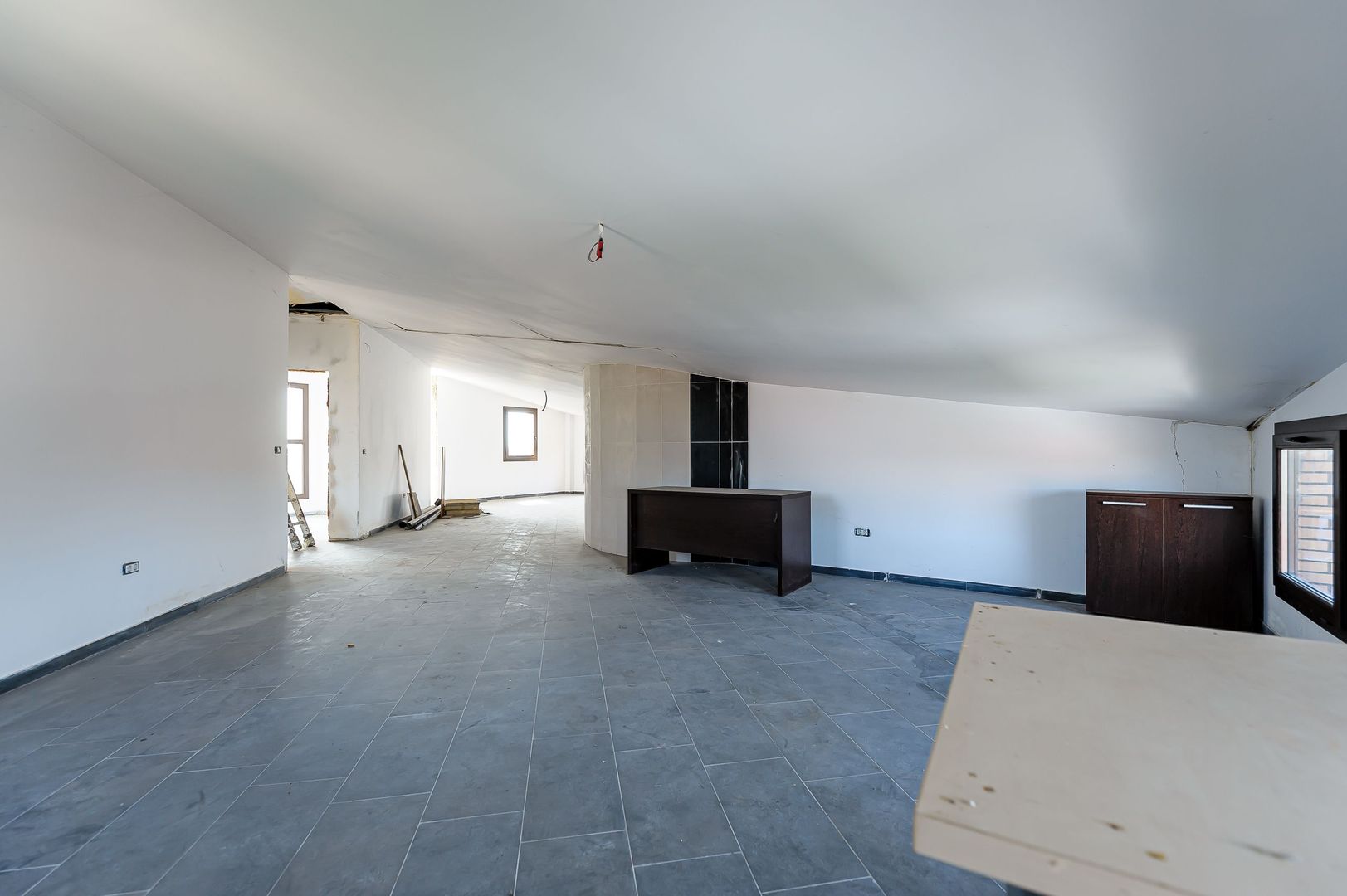 Clădire comercială în zona Grădiște. - Poză 39