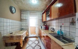 Apartament 3 camere, ZonaV Alexandri, Etaj 4 cu acoperiș, 56 mp utili - Poză 4