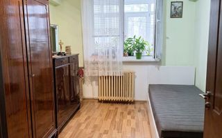 Apartament cu 3 camere de vânzare în Drumul Taberei - Poză 2