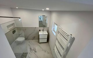 Apartament Ultracentral cu 2 camere complet renovat - de vânzare - Poză 9