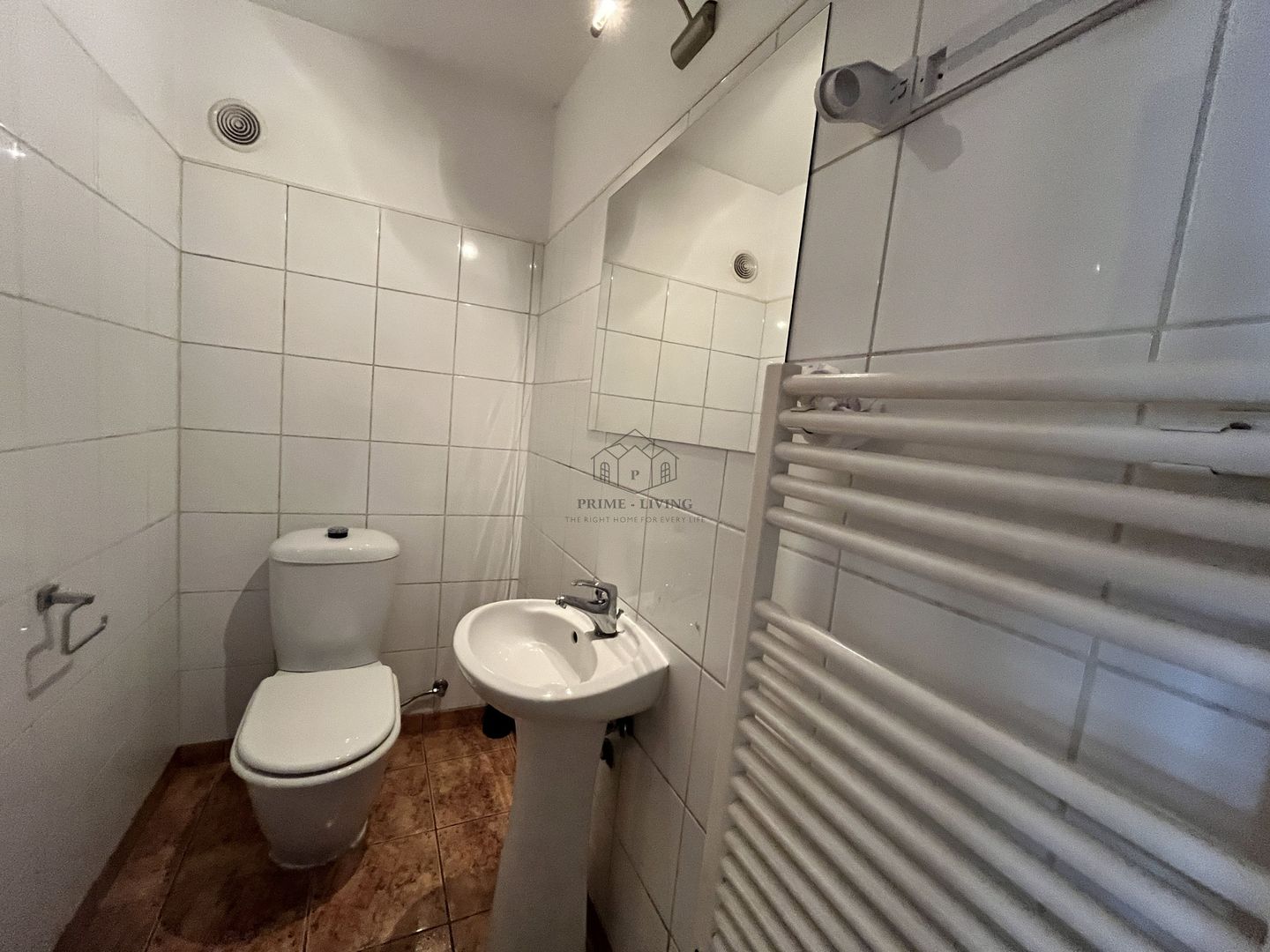 VILA CU 5 CAMERE LA INCHIRIERE PE MALUL LACULUI STRAULESTI - Poză 20