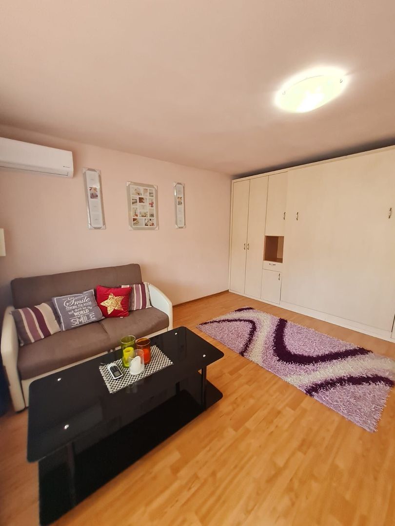 La 10 minute de Piața Unirii - Poză 14