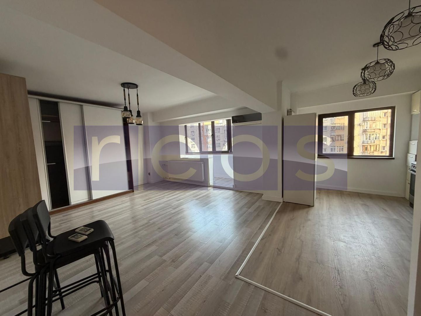 VANZARE 3 CAMERE | ZONA TINERETULUI-GHEORGHE SINCAI - Poză 1
