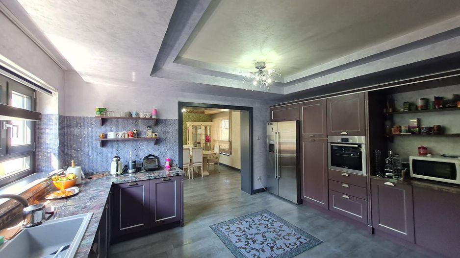 Lux la 5 minute de Iulius Twon - Poză 3