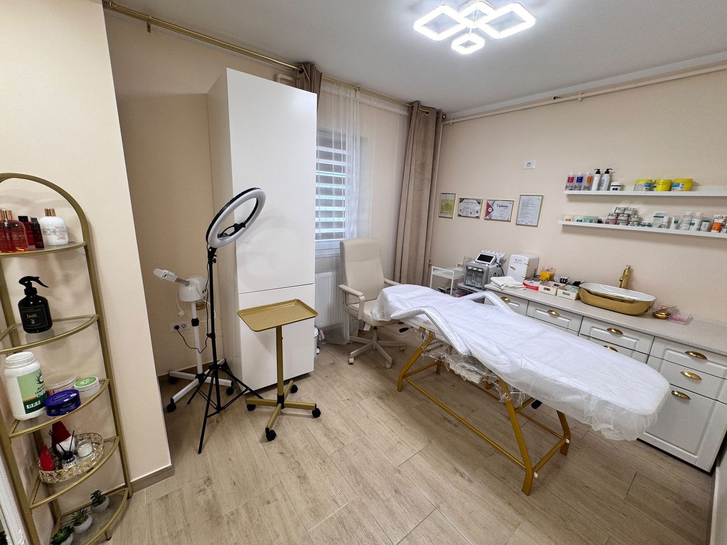 SPATIU ADIMISTRATIV - CURTE PRORIE 78MP, 2 PARCARI INCLUSE - Poză 2