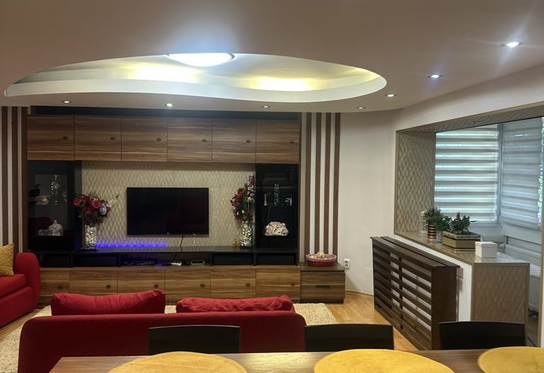 Inchiriere 4 camere - Poză 1