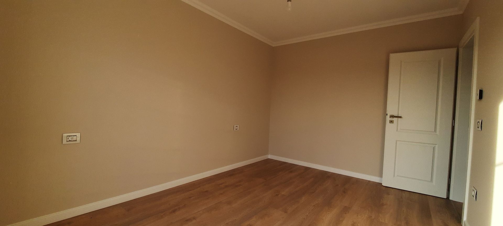 Locuinta deosebita cu finisaje PREMIUM - Poză 24