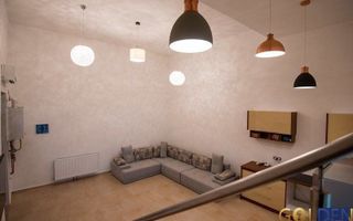 Apartament  B-dul Revolutiei, cladire perioada interbelica, comision 0% - Poză 3