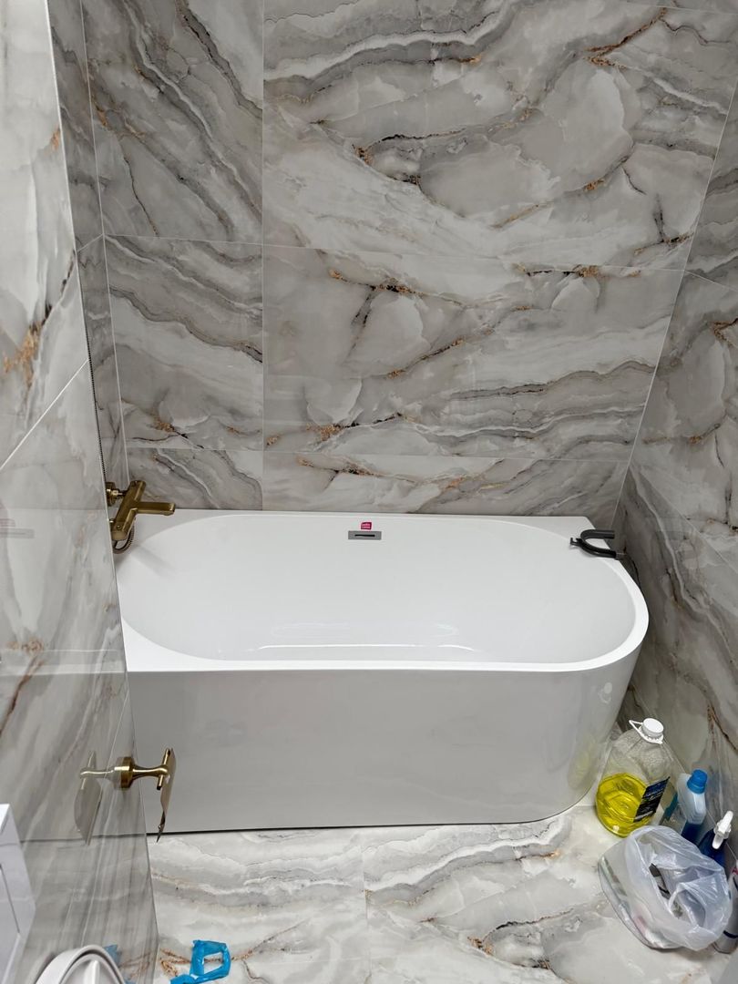 Apartament cu 3 camere,balcon, complet mobilat si utilat - Poză 8