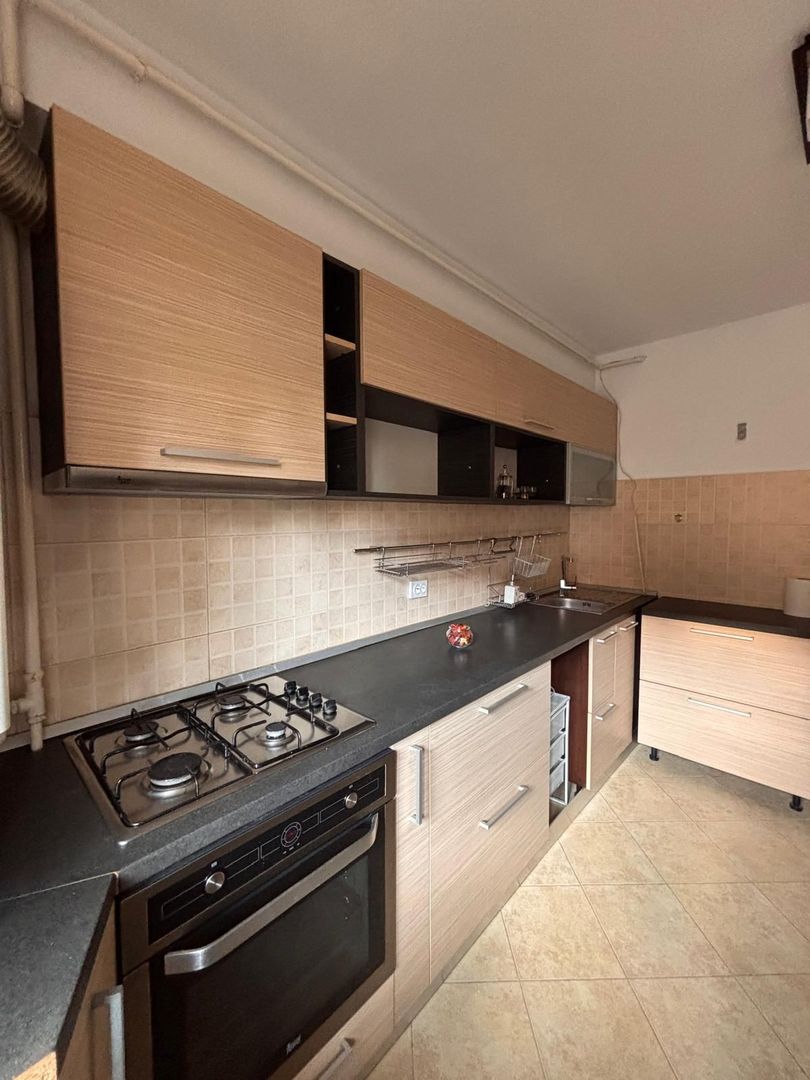 Apartament 2cam, decomandat, centrala proprie, parcare privata, metrou - Poză 15