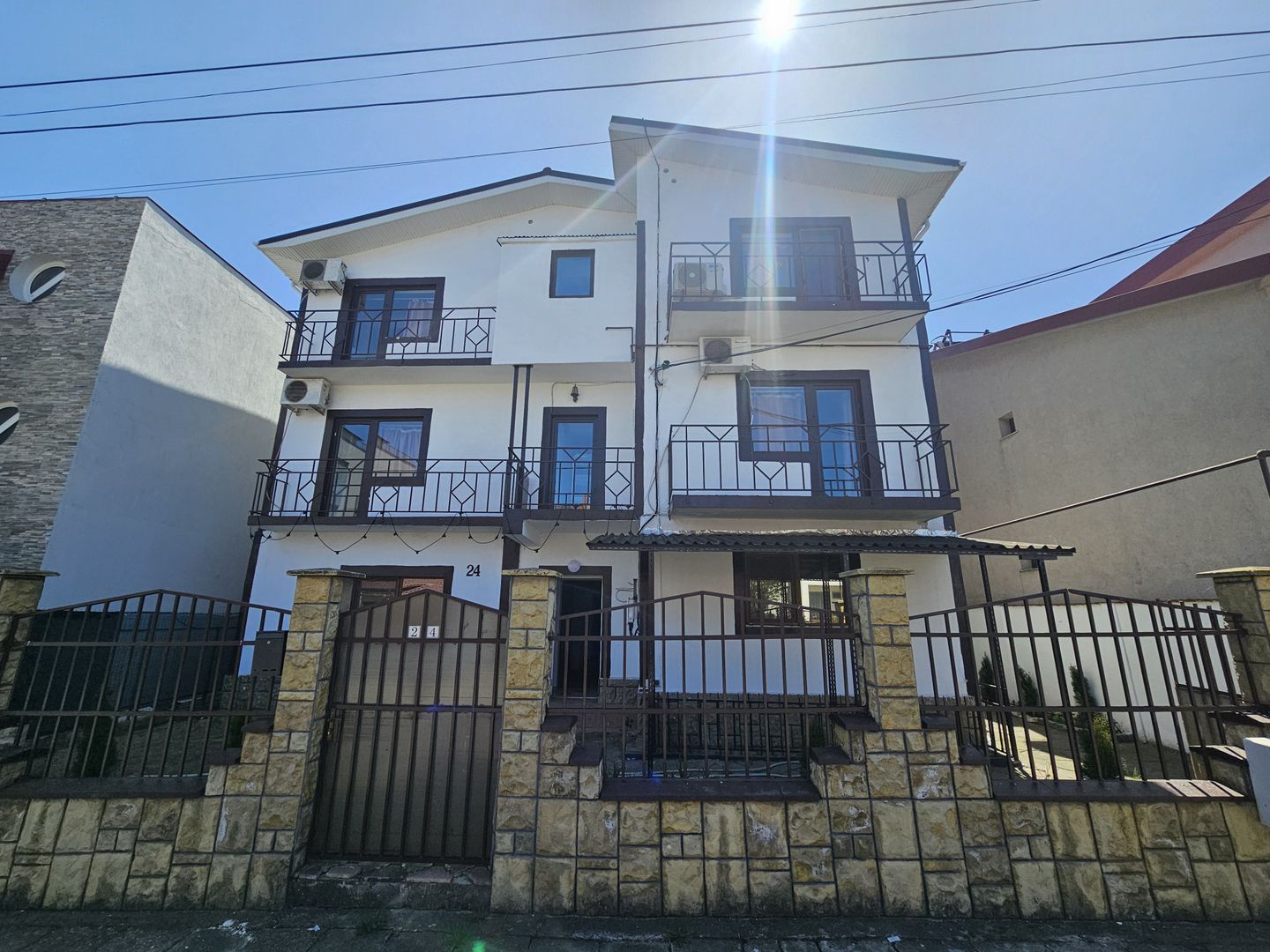 Pensiune de vanzare/Eforie Nord/la 10 minute de plajă – 17 camere - Poză 1