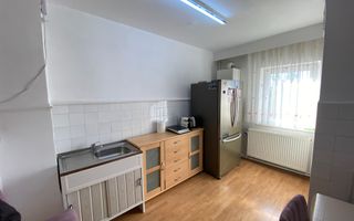 Apartament spatios cu 4 camere decoamndat, zona Republicii - Poză 12