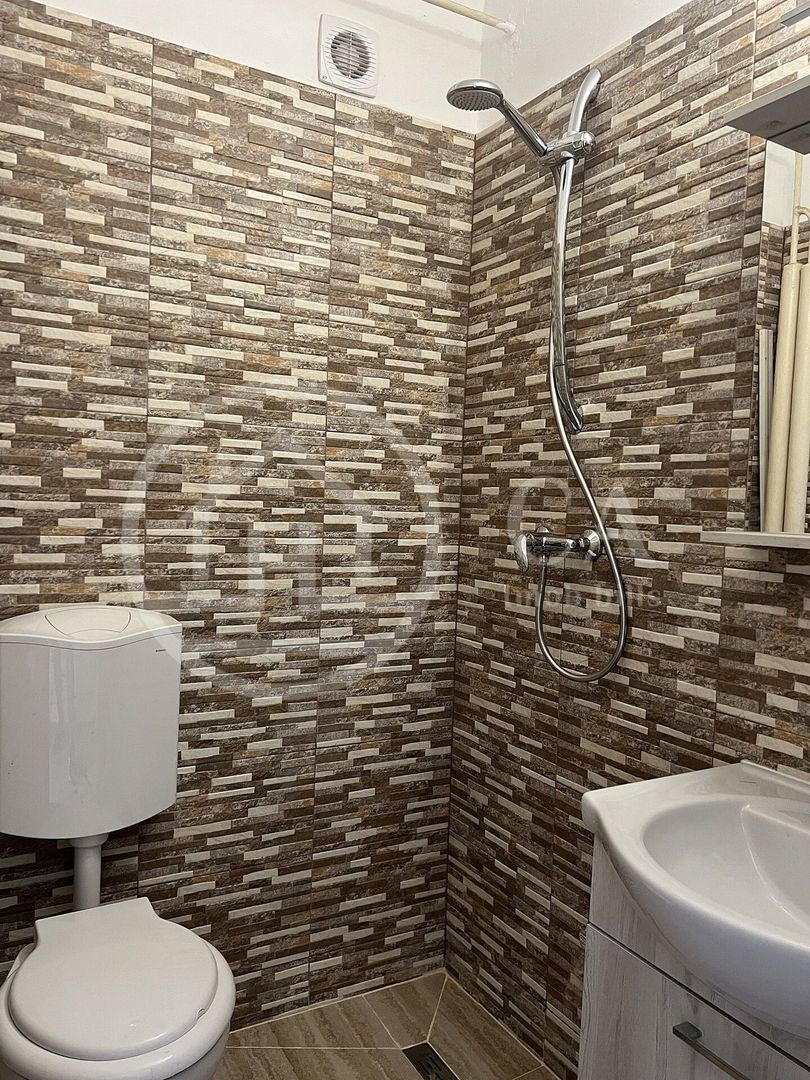 Garsoniera de vanzare in zona Rogerius Oradea - Poză 3