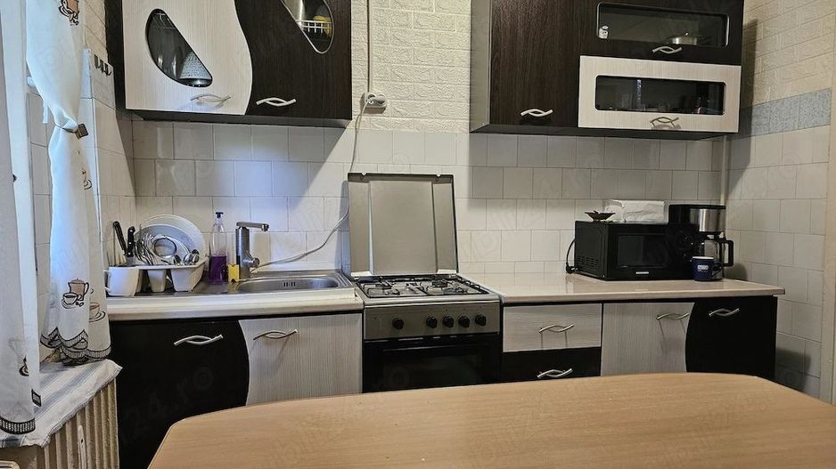 Apartament 3 camere, et. 1, SD 67 mp. Cantemir 116000 euro - Poză 1