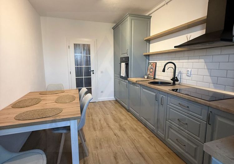 Apartament cu 2 camere 54 mp si balcon la prima inchiriere in Selimbar - Poză 1