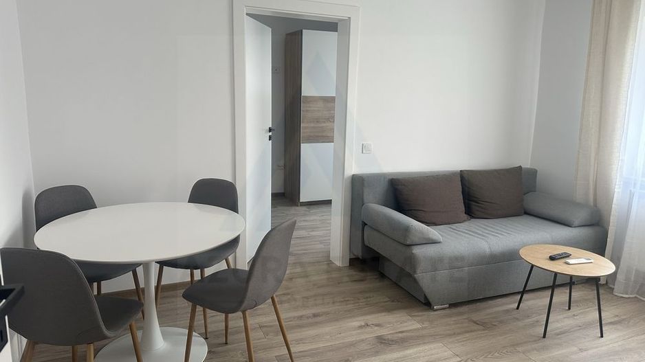 Apartament 3 camere semidecomandat etaj 2 strada Semaforului - Poză 1