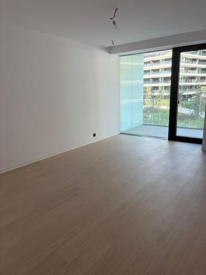Studio premium, One Lake Club, vedere curet interioară, complex exclusivist - Poză 3
