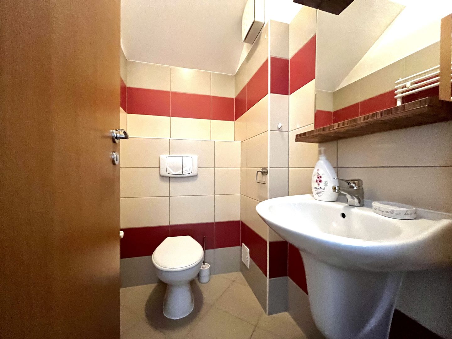 Apartament 3 camere, elegant, pe 2 niveluri,  cu garaj,  zona Aradului - Poză 13