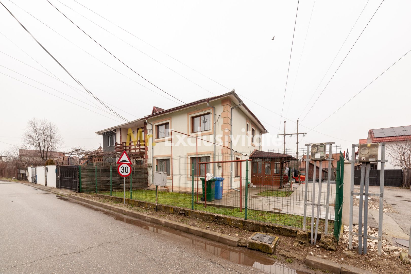Casă cu 5 camere -  Pitești - Comision 0 - Poză 1