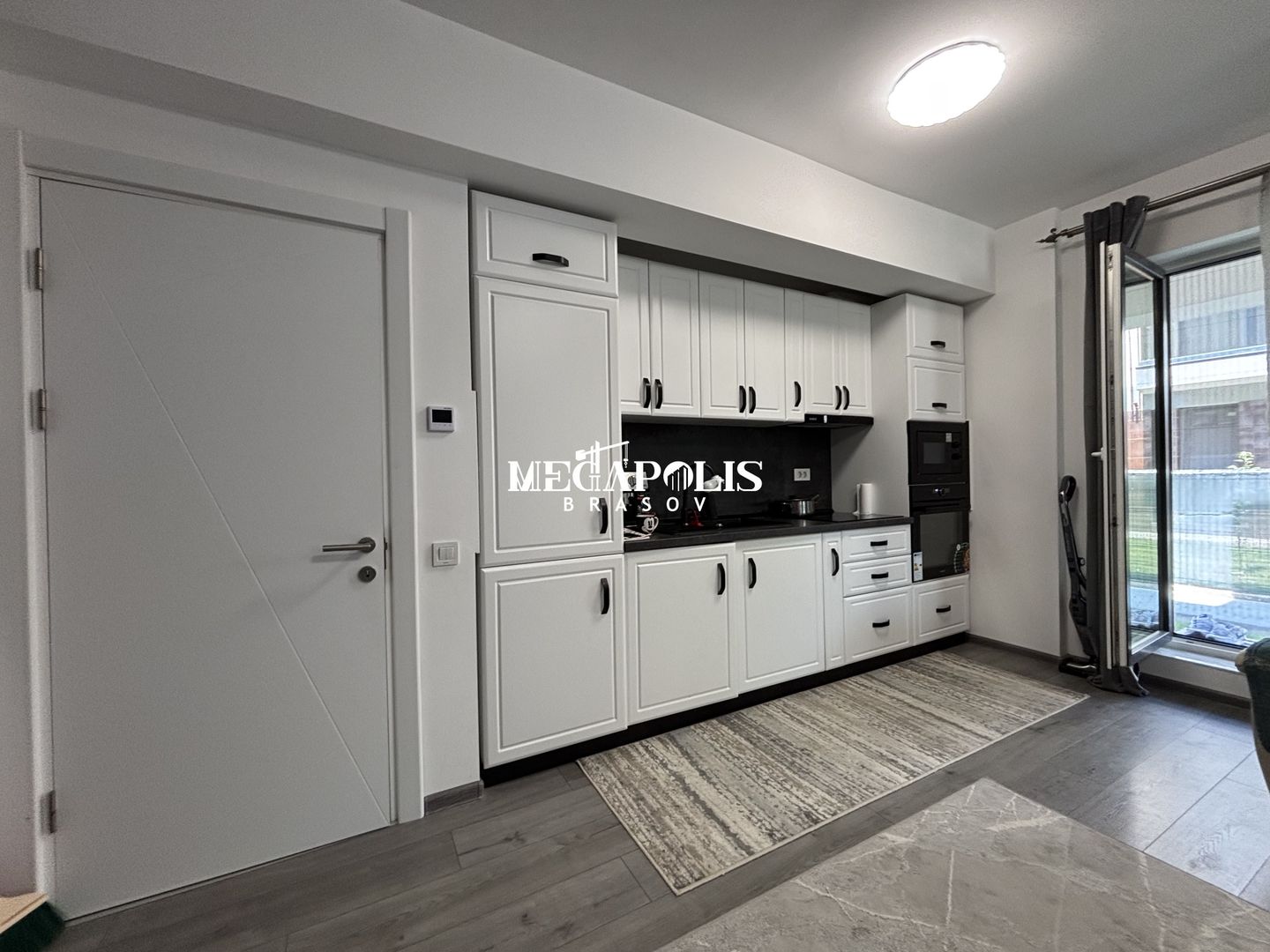 Apartament 2 camere | Curte Proprie | Parcare | Tractorul - Poză 3