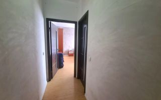 Apartament cu 2 camere loc de parcare, etaj 1 | Dumbravita la intrare - Poză 10