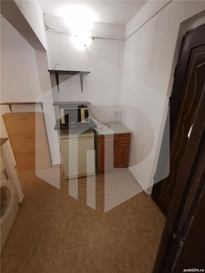 Garsoniera - Etaj 1 - Mobilata si Utilata - Broscarie - Poză 4