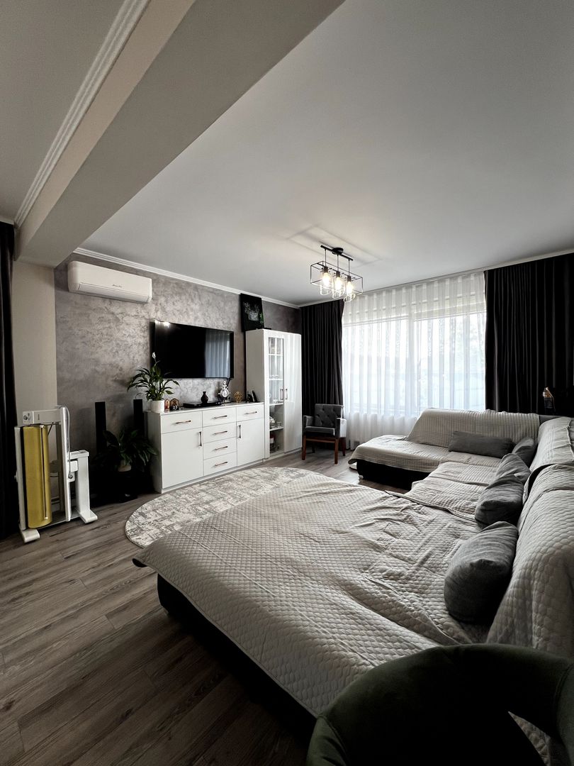 Complex din casa noua si 3 cabane, piscina încalzita 6600 mp teren - Poză 7