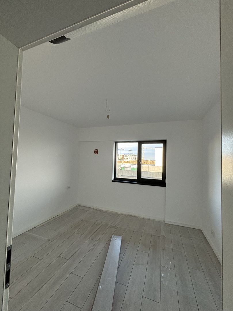 2 CAMERE-PANOURI FOTOVOLTAICE - ROMCO REZIDENTIA-COMISION 0! - Poză 13