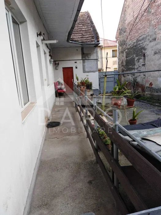 🏡 Casă de vânzare | Zonă centrală | 260 mp utili | 148.000 € - Poză 2