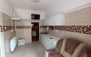 Casă 5 camere, 3 bai,2 bucătării, 200 mp utili, 370 mp teren - Poză 6