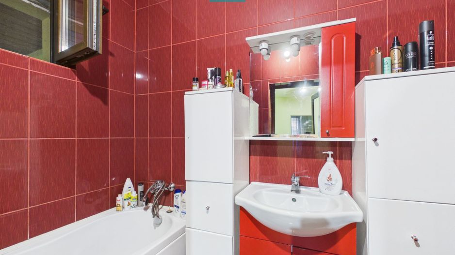 Casă cu 4 camere și teren de 5538 mp în Macea - Poză 8