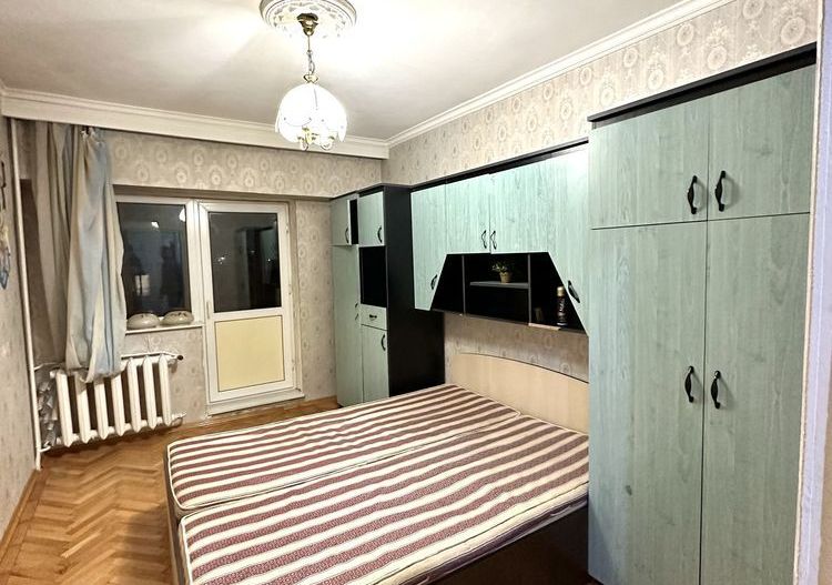 Inchiriez apartament 3 camere zona stadion - Poză 2