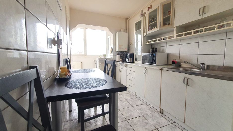 Apartament spațios cu 3 camere și 2 băi – zona Ciucaș / Astra - Poză 1