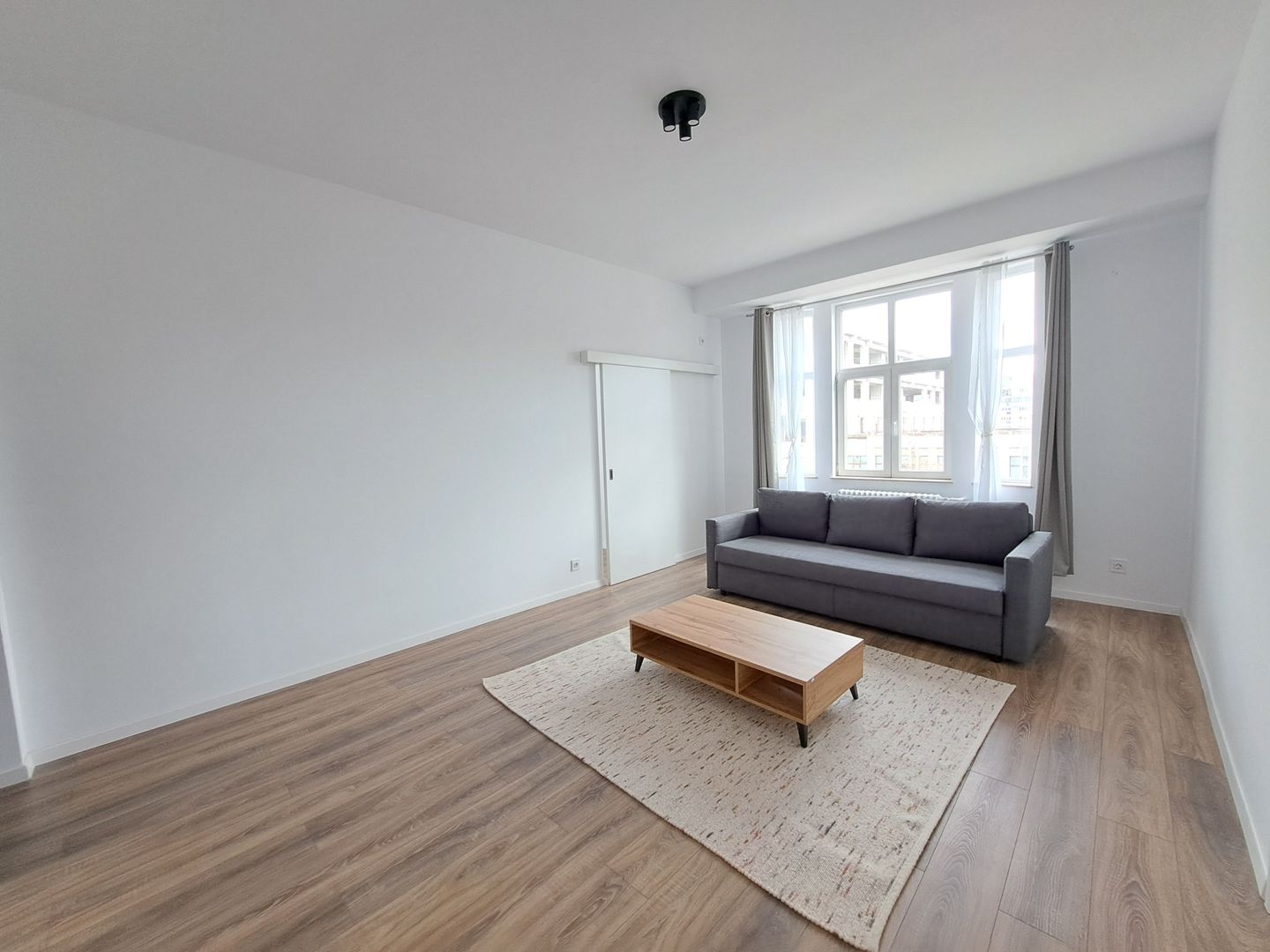 Apartament cu 3 camere 98,59 mp in zona Unirii - comsion 0% - Poză 2