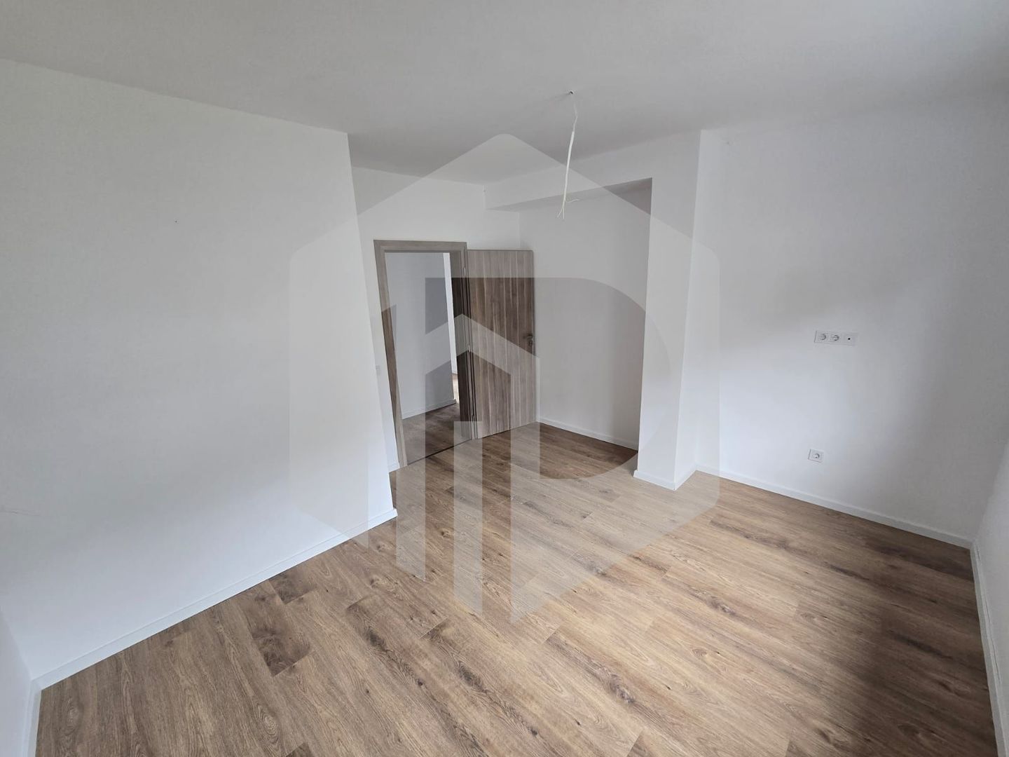 Apartament 2 camere lux zona Vest Davinci - Poză 13